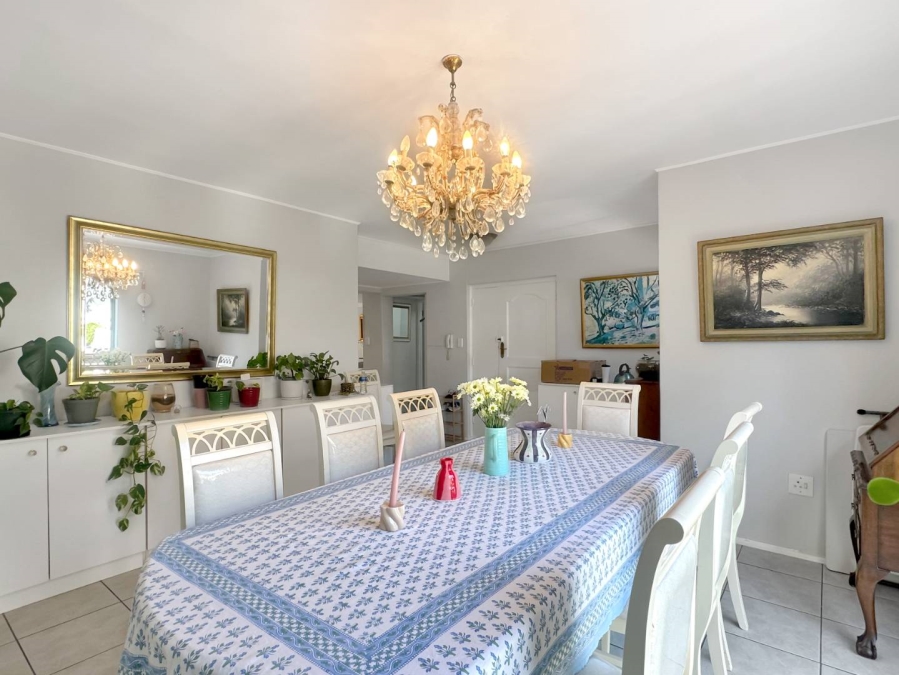 3 Bedroom Property for Sale in Green Point Western Cape
